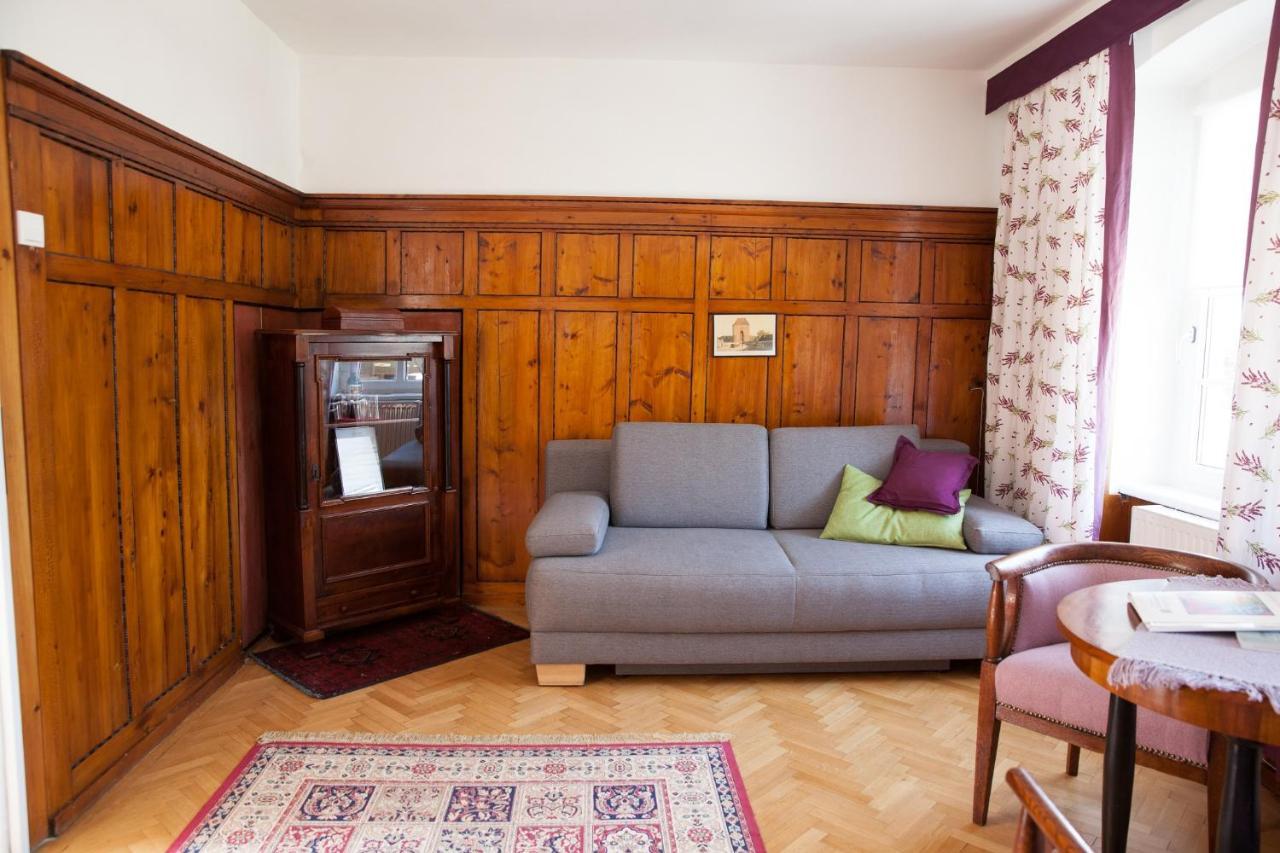 Gasthof Zum Goldenen Anker Hainburg an der Donau Luaran gambar