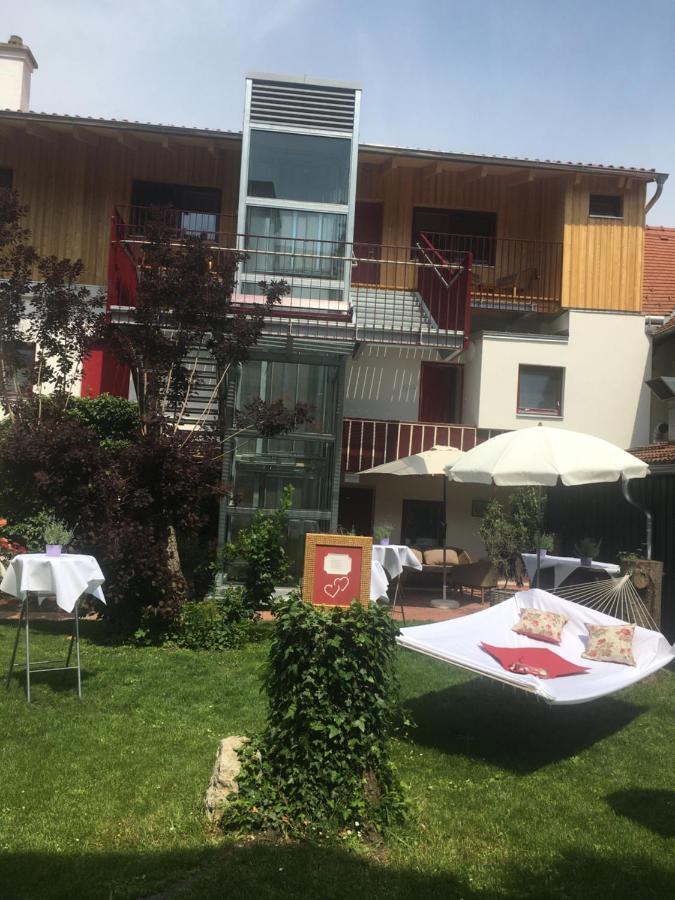 Gasthof Zum Goldenen Anker Hainburg an der Donau Luaran gambar
