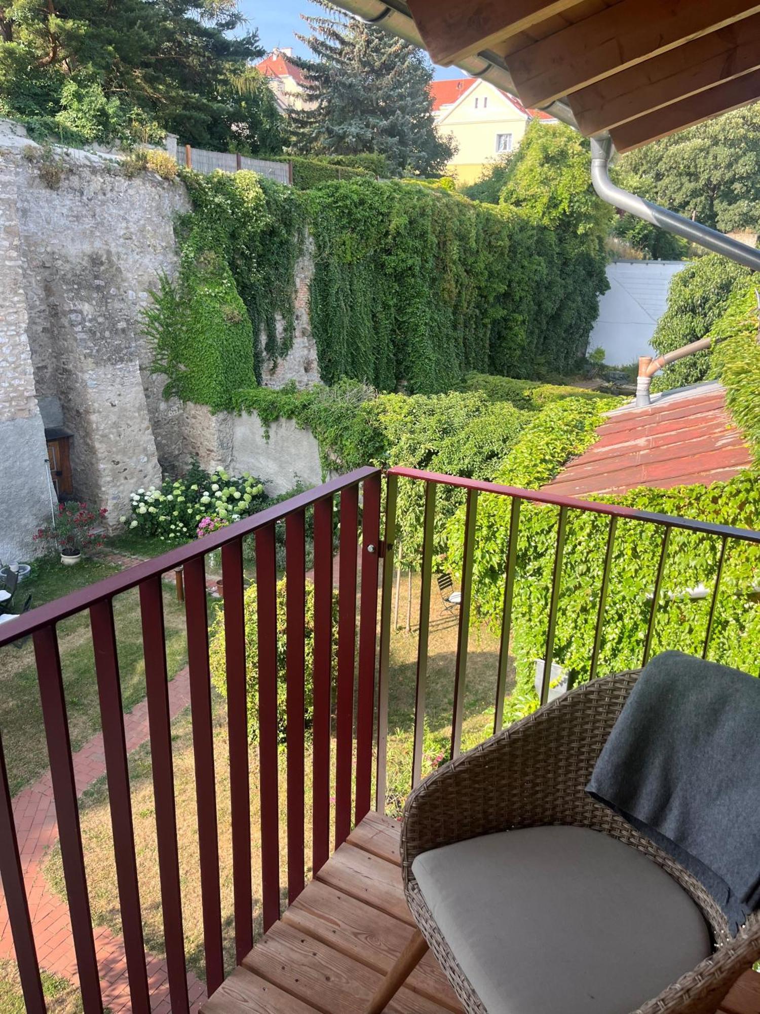 Gasthof Zum Goldenen Anker Hainburg an der Donau Luaran gambar