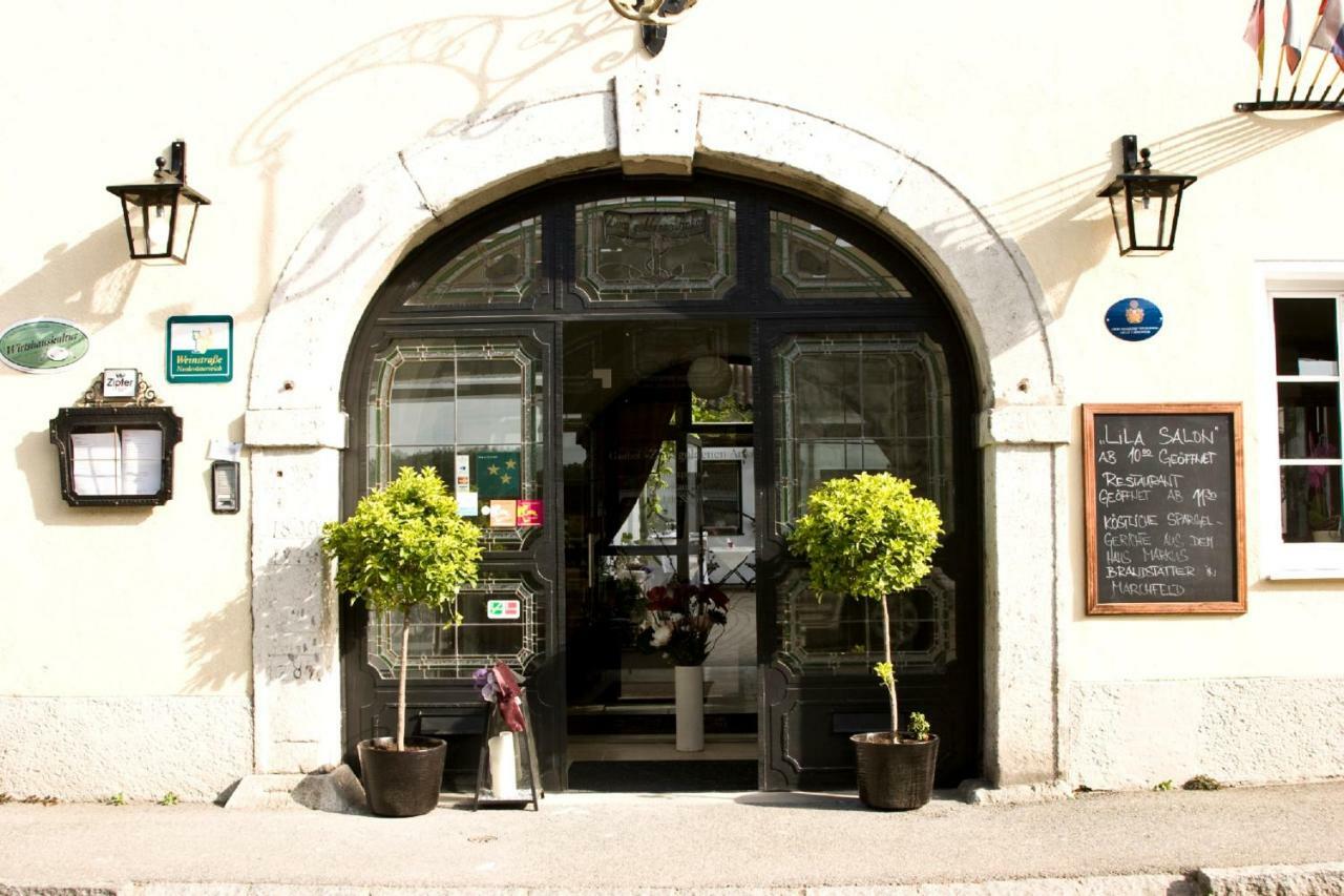 Gasthof Zum Goldenen Anker Hainburg an der Donau Luaran gambar